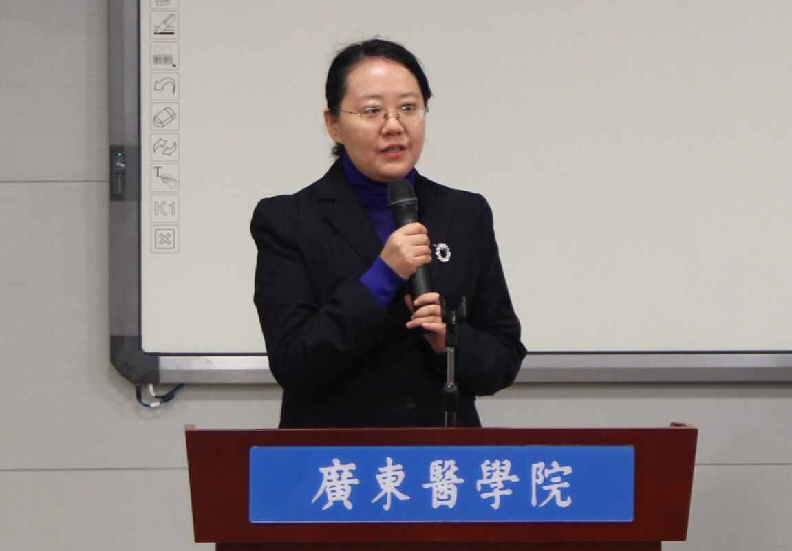 学员代表佟琳学员发言